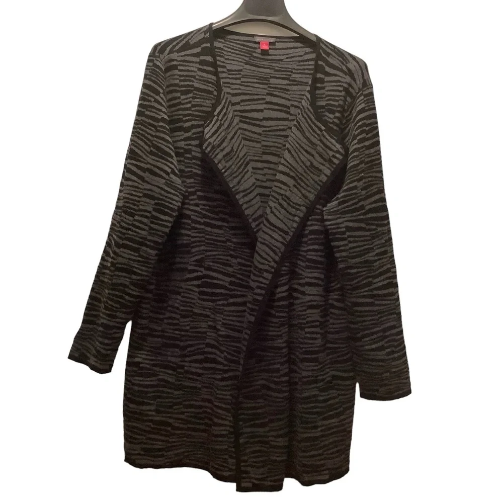 🛍️ 2/$25 EUC Vince Camuto Zebra Open Front Long Black Striped Cardigan Womens XL